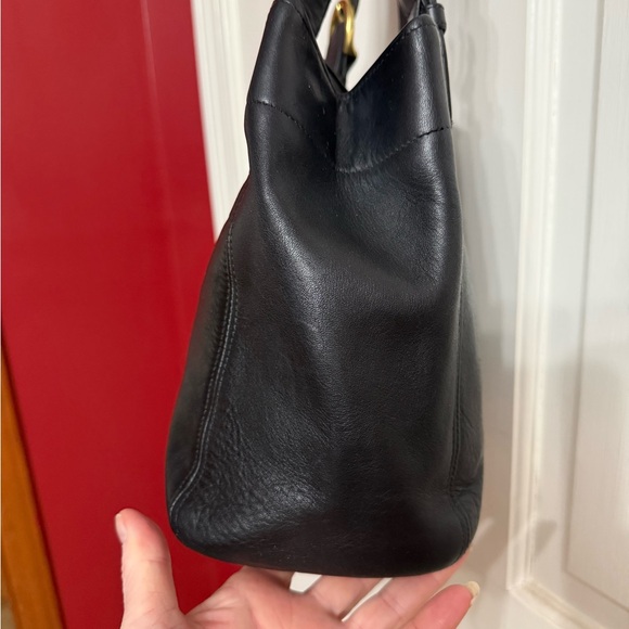 Vintage Black Coach Soft Leather Shoulderbag - Picture 6 of 8